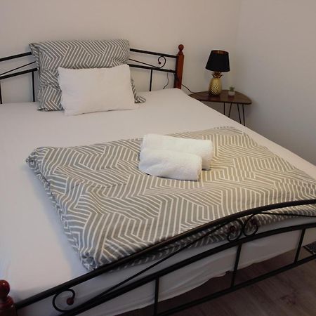 Apartman Surany Dış mekan fotoğraf