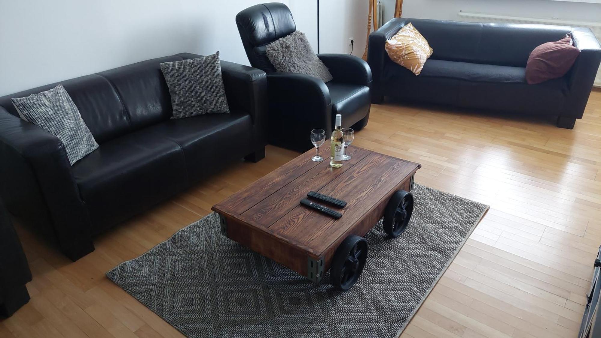 Apartman Surany Dış mekan fotoğraf